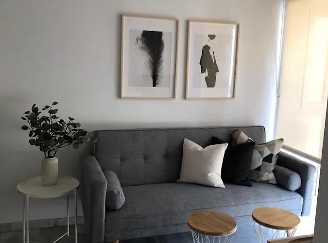 Holidays2Malaga Alta Street 1 Bedroom High Speed Wifi